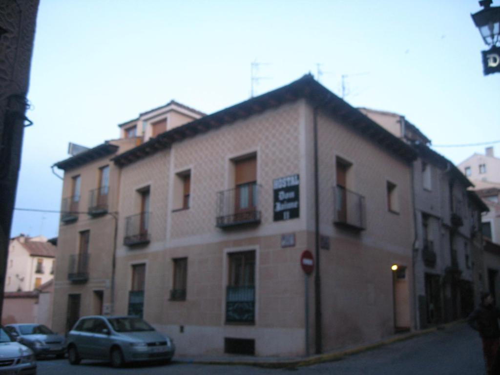 Hostal Don Jaime II Segovia Exterior photo
