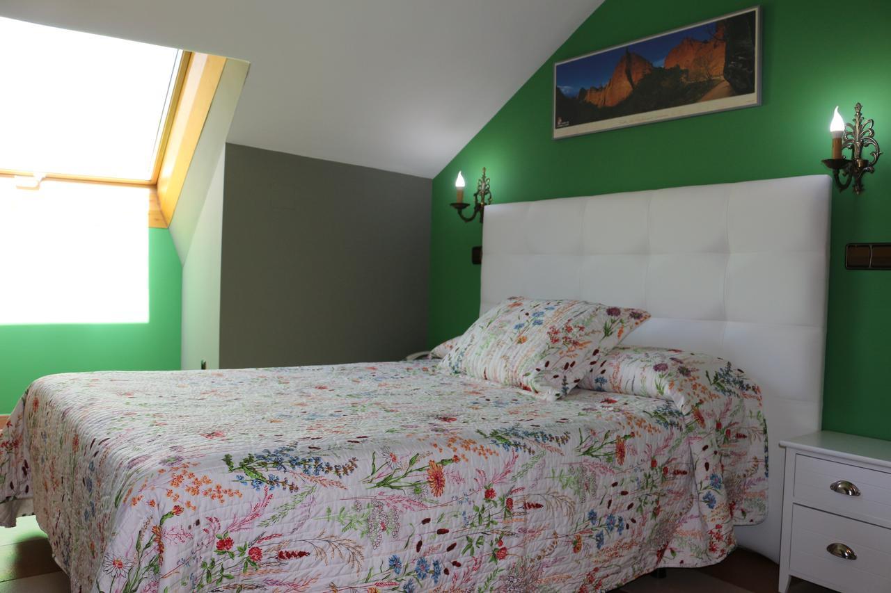 Hostal Don Jaime II Segovia Exterior photo