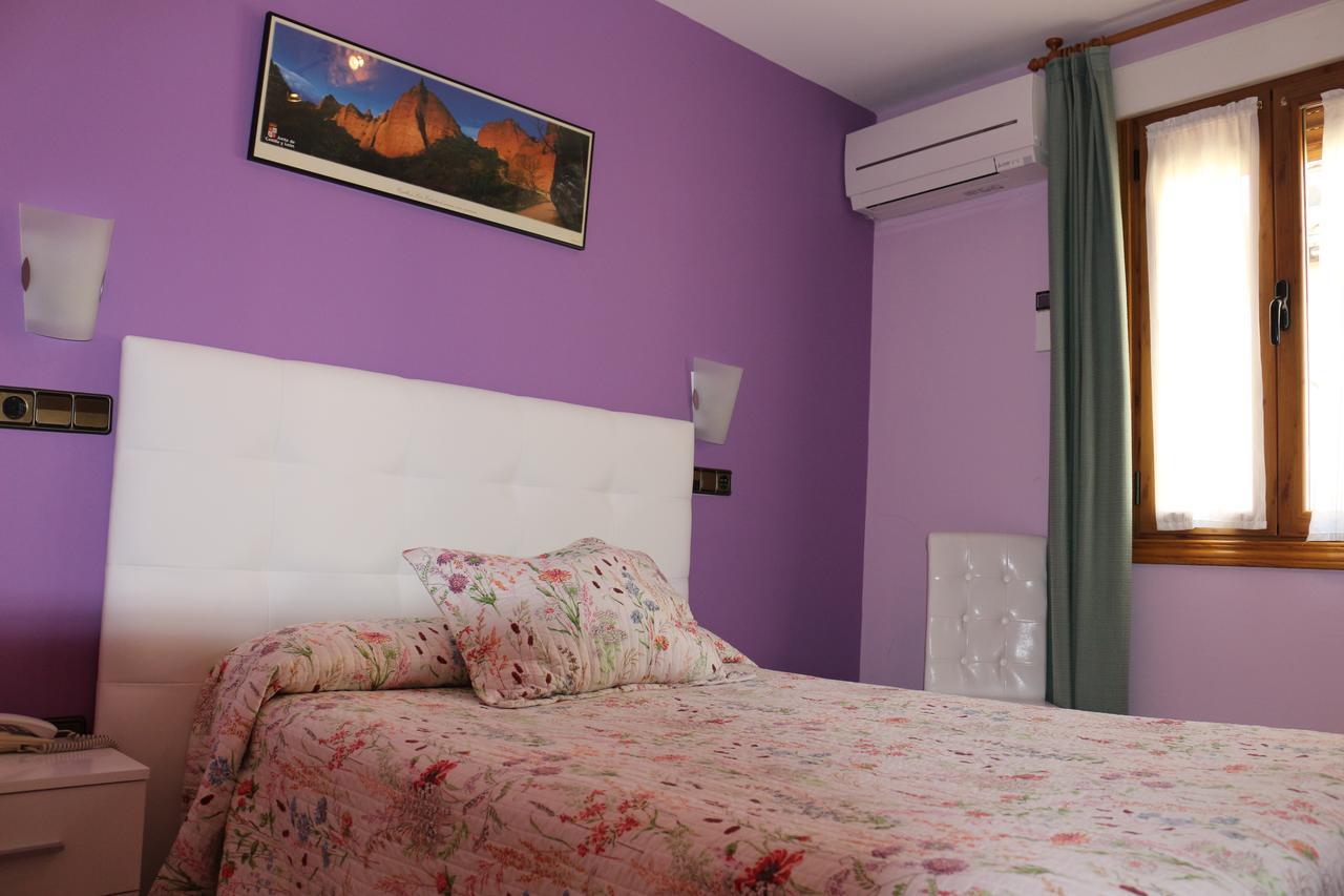 Hostal Don Jaime II Segovia Exterior photo